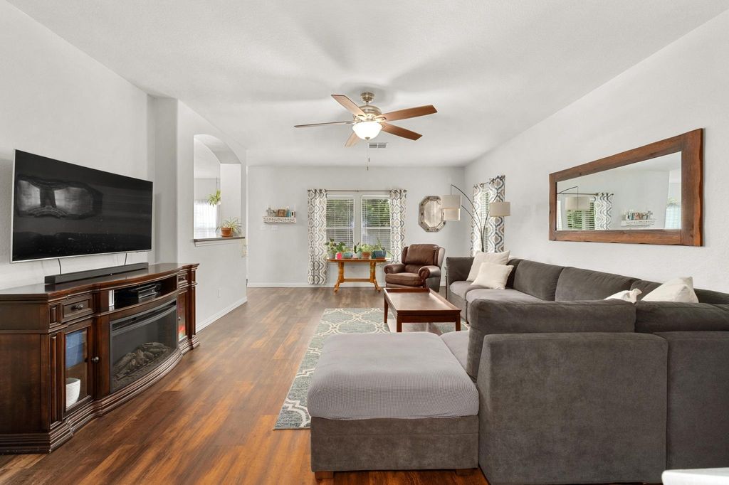 Apartment in Hutto, Williamson - View 3