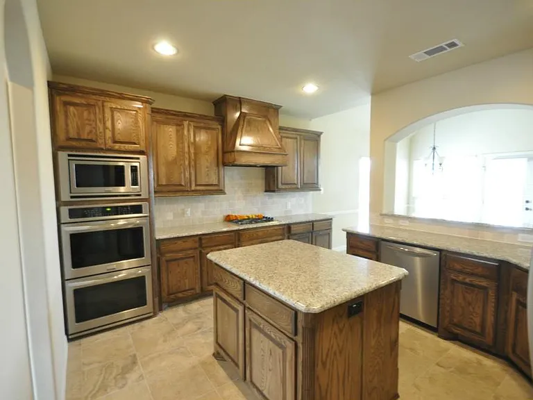 600 Falcon Dr — Photo 5