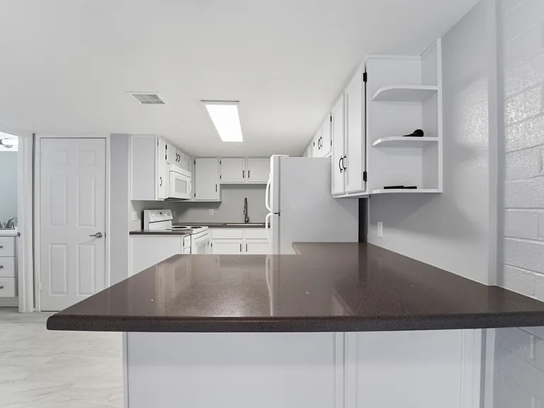 1734 W Tuckey Ln #16 — Photo 12