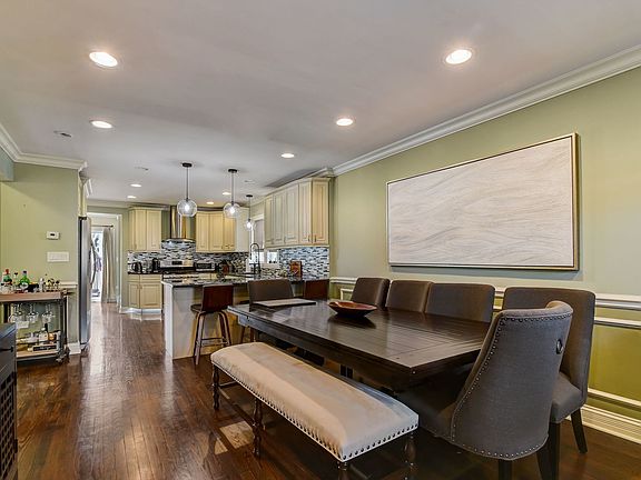 3rd image of 3314 N Odell Ave