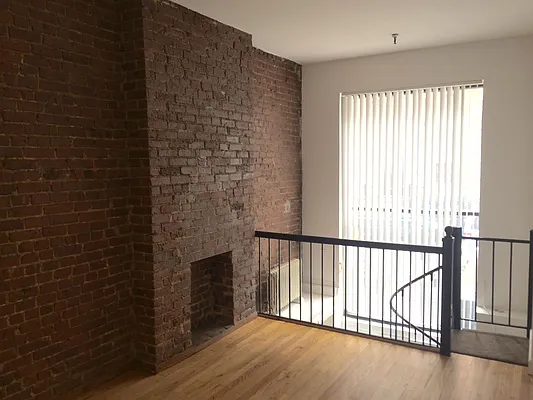 Rented by Acacia Realty | media 17