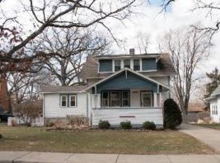 1160 Morton Ave, Elgin, IL 60120