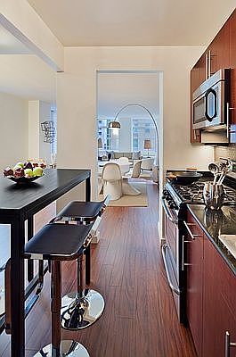 4th image of 100 John St APT 2409