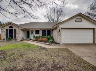 2812 Mediterranean Ave, Midlothian, TX 76065