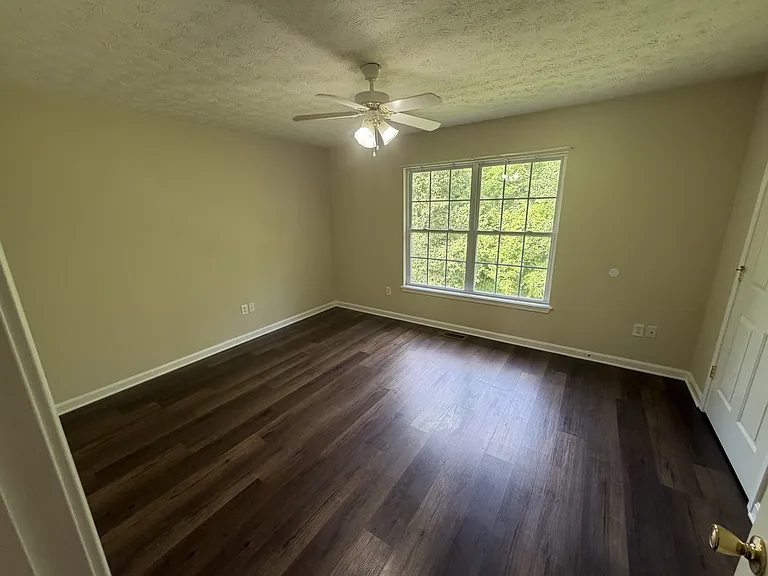 139 Ash Ct — Photo 9