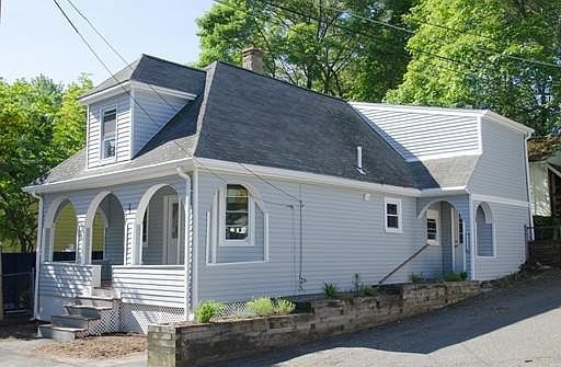 3rd image of 37 Fair Oaks Ave