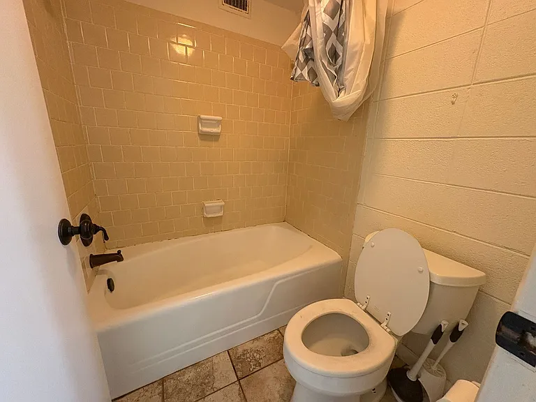 900 Brightwood Manor Dr #B-4 — Photo 12