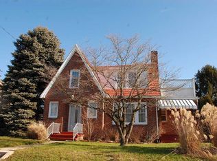 69 S Main St, Stewartstown, PA 17363