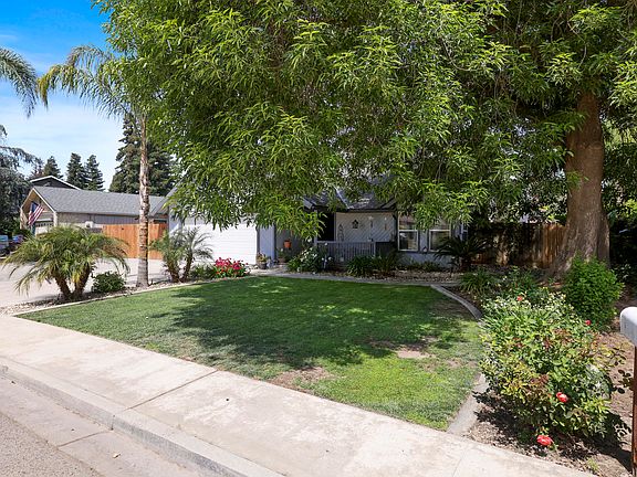 3rd image of 3202 E Race Ave