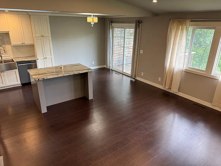 13241 Webster Ave — Photo 8