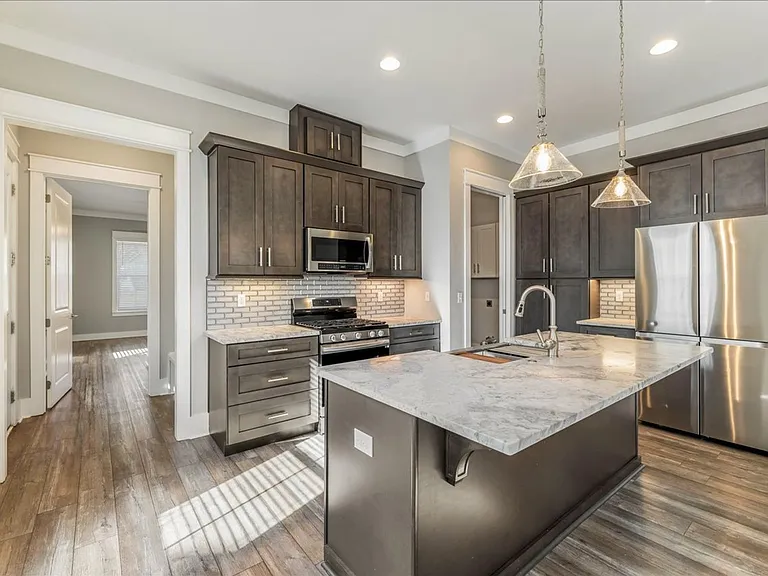 4072 Biltmore Ave — Photo 22