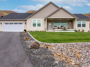 115 Diede Hills Ln, Wenatchee, WA 98801