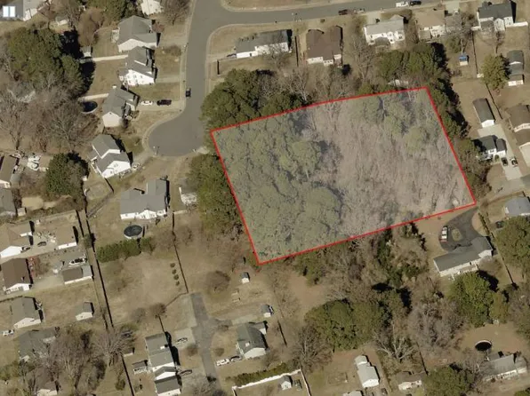 516 Hunlac Ave, Hampton, VA 23664