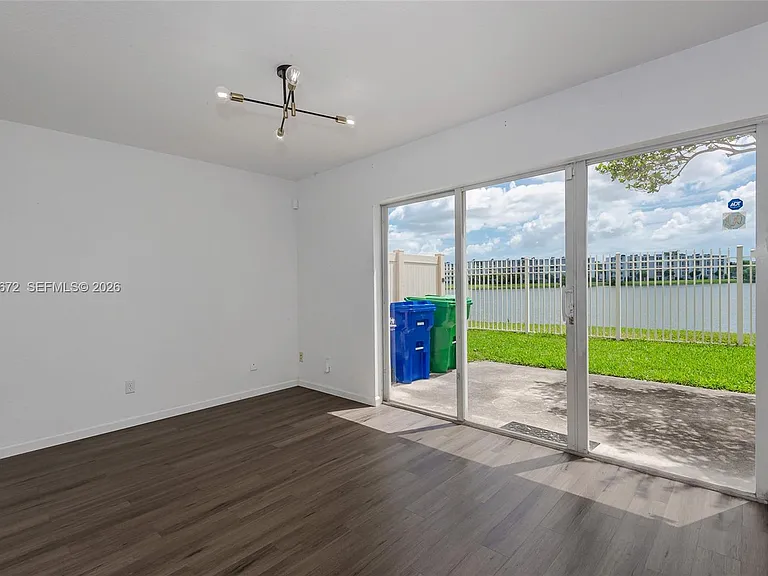 2123 SW 87th Ter — Photo 7