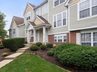 1182 Georgetown Way, Vernon Hills, IL 60061