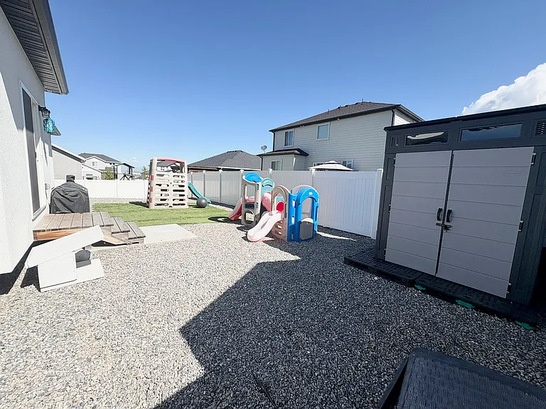 1128 N Coachman Ln — Photo 35