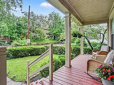 207 E Blake Ave — Photo 7