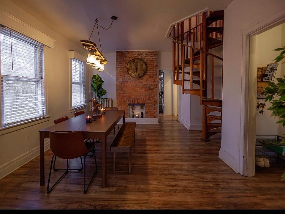 1st image of 818 Harrington Ave #2