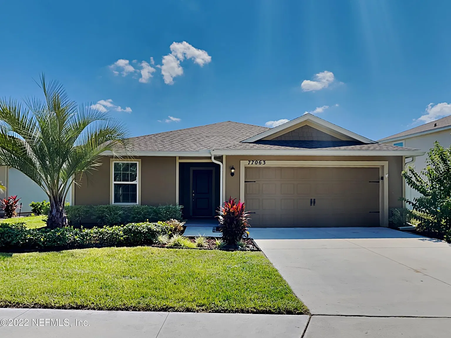 3 bed, 2.0 bath, 1383 sqft, $1,749 — Photo 1