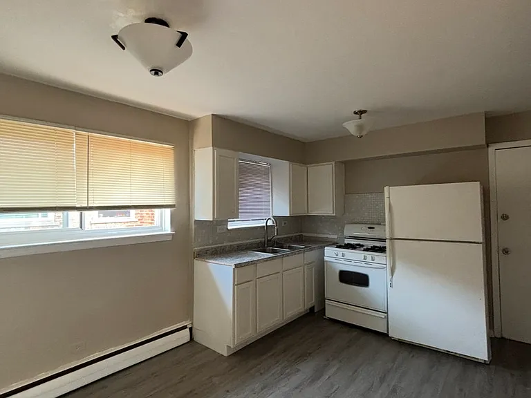 12448 Fairview Ave #2W — Photo 3