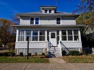 702 Hammond Ave, Aurora, IL 60506