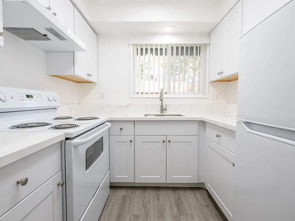 Bridgeview Apartments - Income Restricted to 50% MFI