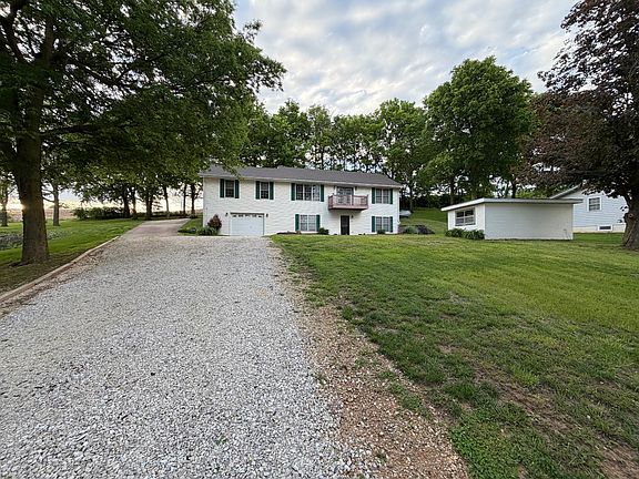 2nd image of 406 Cove Rd