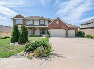 18505 Cinnamon St, Omaha, NE 68135