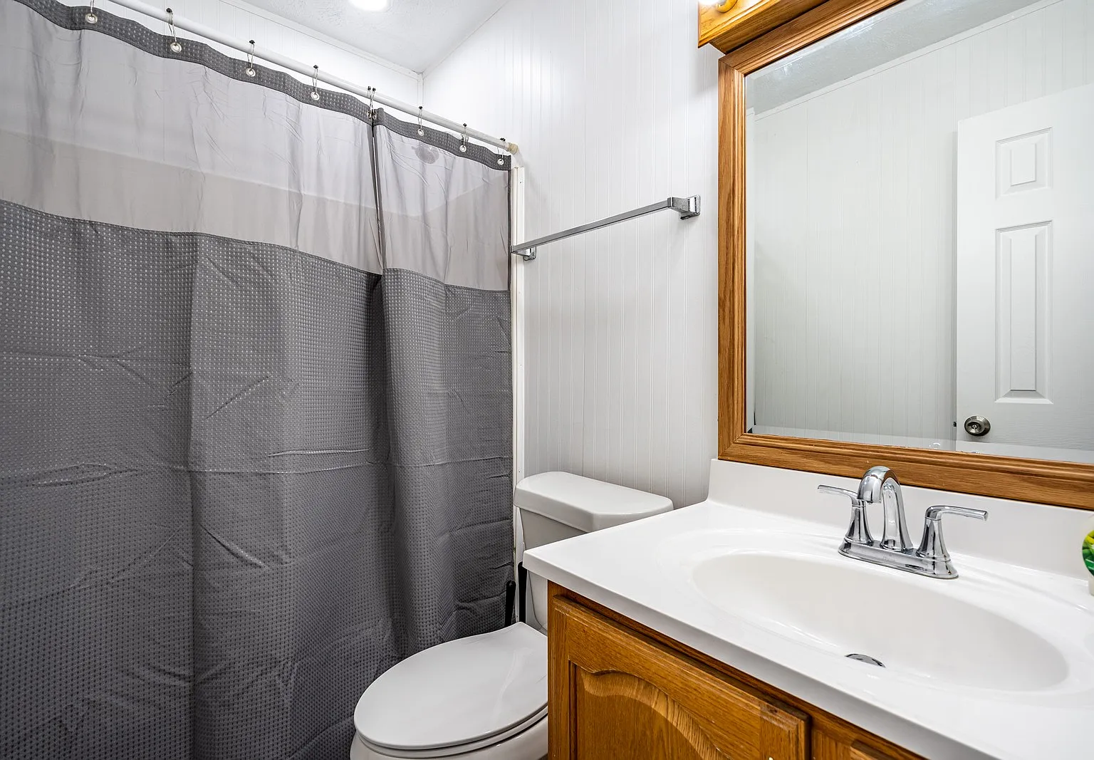 4 bed, 2.5 bath, 1107 sqft, $784 — Photo 3
