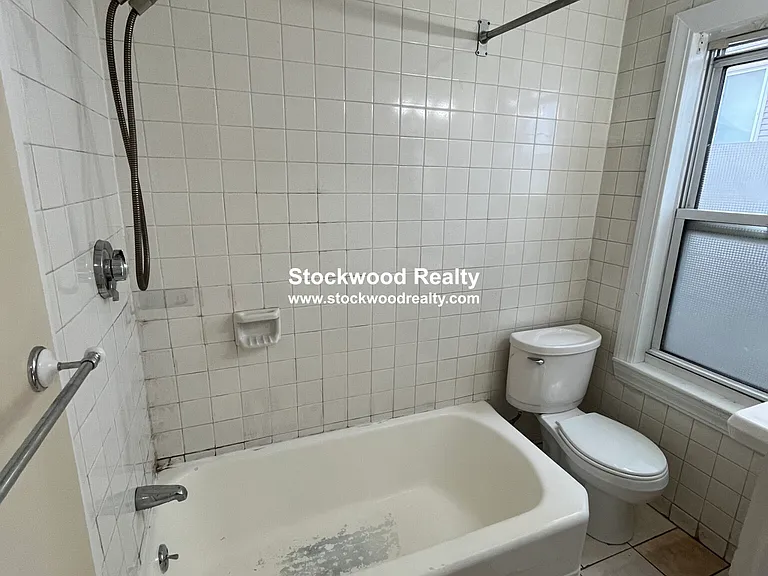 381 Dorchester St — Photo 6