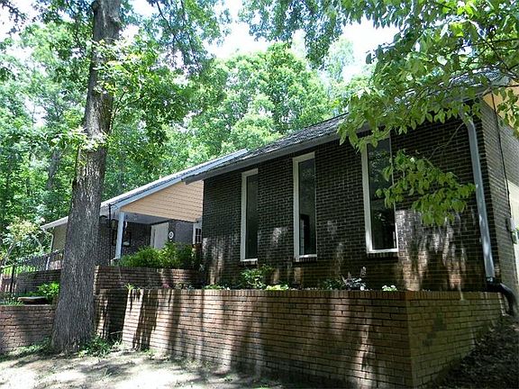 3rd image of 2974 Glad Dale Dr SE