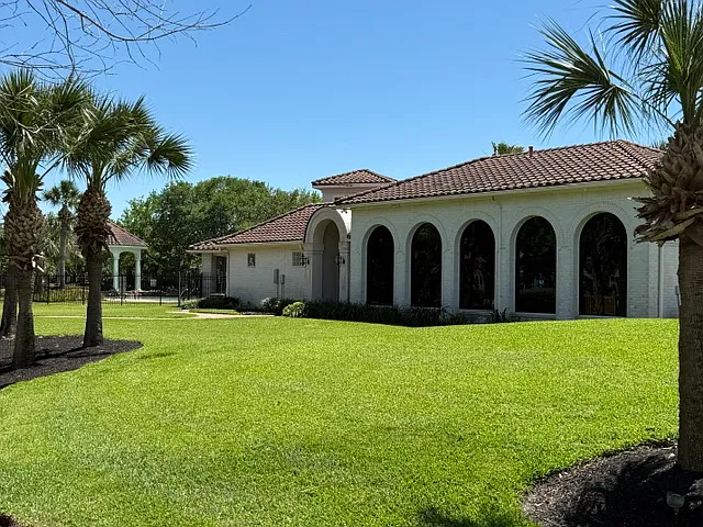 18623 Windsor Lakes Dr — Photo 38