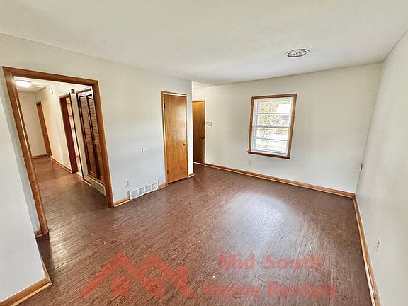 4th image of 1761 Cornelia Ln