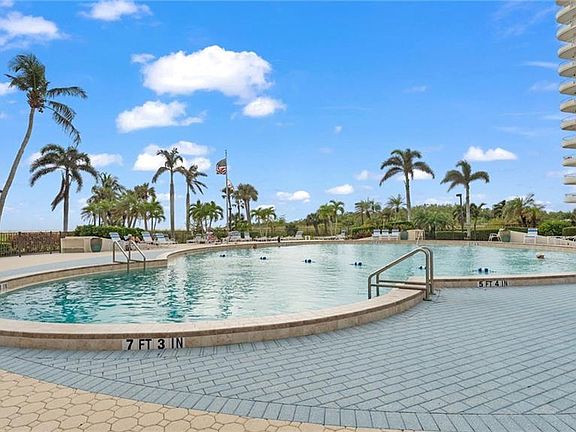 4th image of 260 Seaview CT #709
