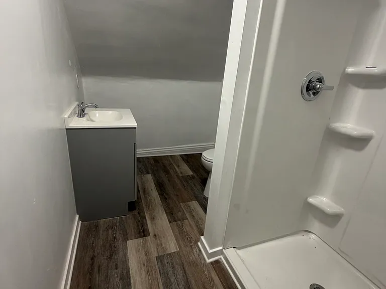 142 Robinson St — Photo 20