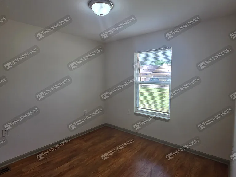 15887 Muirland St — Photo 7