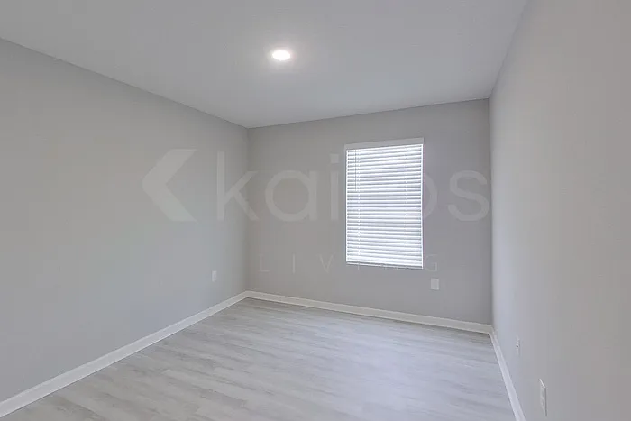 305 Monarch Ln — Photo 10