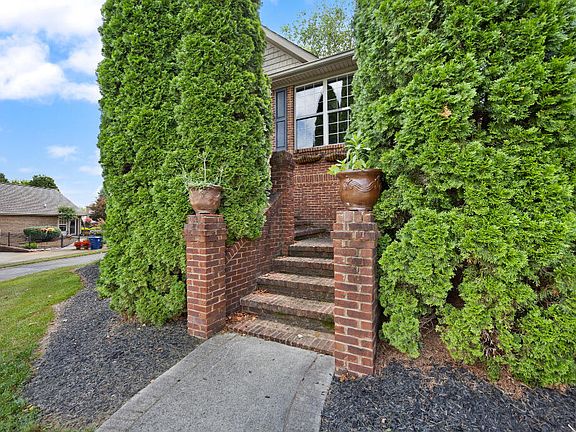 5th image of 205 Kolsons Landing Dr