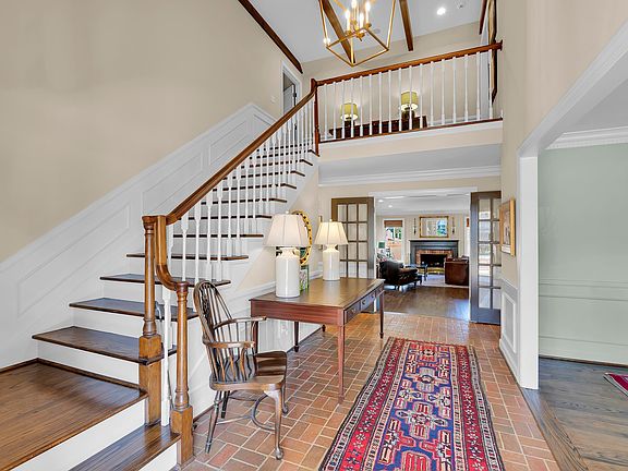 5th image of 202 Collins Creek Rd