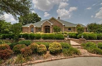 1st image of 8860 Crestview Dr