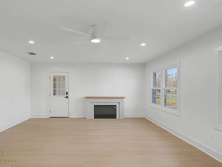3916 Ella St — Photo 11