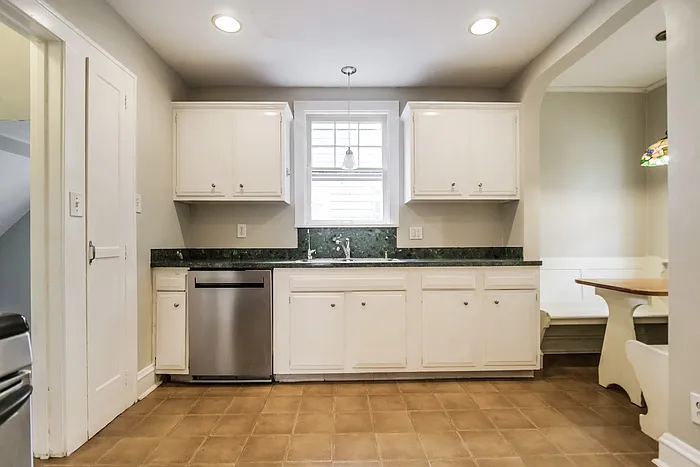 3574 Avalon Rd — Photo 7