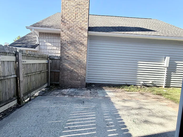6517 Valene Ct — Photo 26