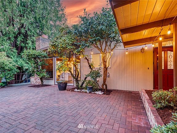 Very private and quiet, this is where you'll want to spend some time relaxing as the sun goes down.