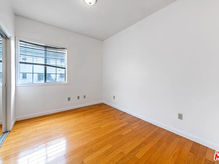832 S Catalina St — Photo 18