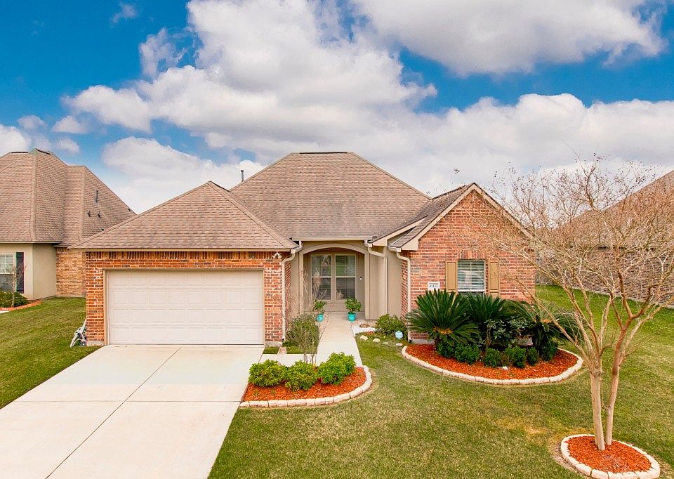 1st image of 41132 Merrimac Dr