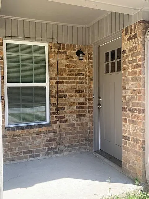 2 bed, 1038 sqft, $1,500 — Photo 1
