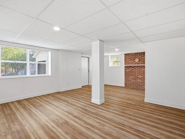 3683 Halifax Cir — Photo 24