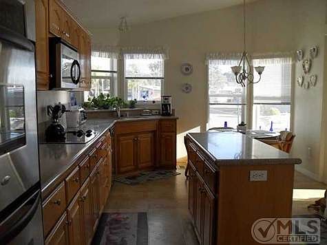 4th image of 200 N El Camino Real Space 77