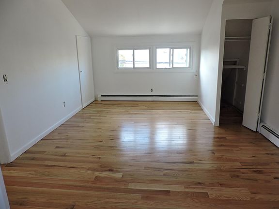 2nd image of 118 Lincoln Ave #2789